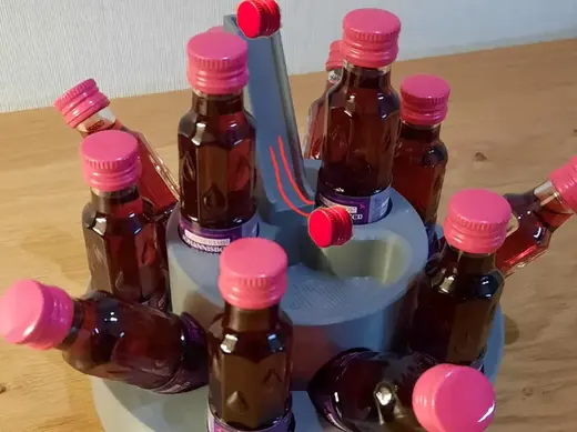 Hubertustropfen Torte mit Sprungschanze für Deckel