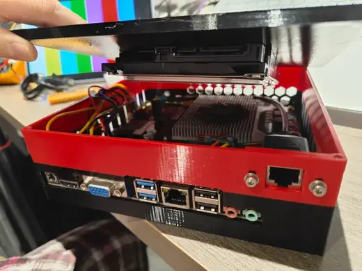 ITX主板软路由小机箱,17*17主板机箱,紧湊型;