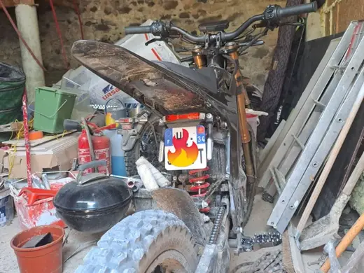 Support de plaque pour moto Arctic Leopard