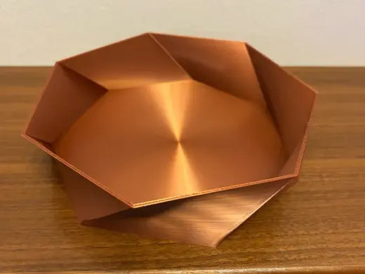 Skew Facet Organizer – verdrehte Polygon-Schale
