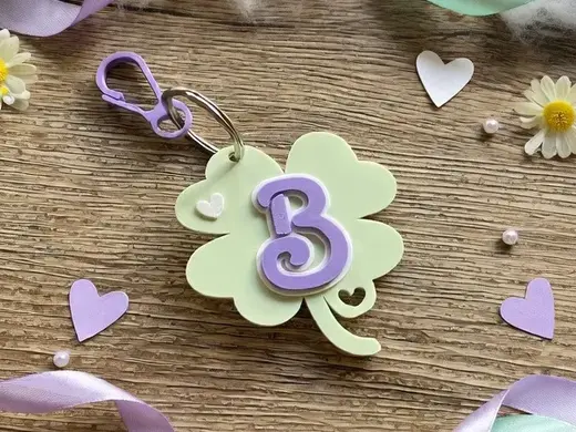 Keychain Lucky Clover A to Z