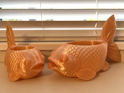Happy Goldfish Pot with Splash Saucer