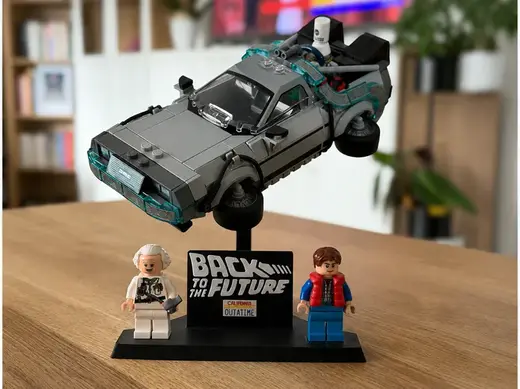 Stand for LEGOs Speed Champions 77256