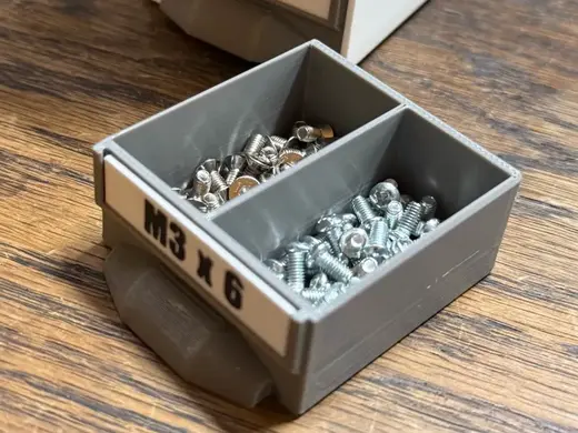 Divided 1x1 drawer