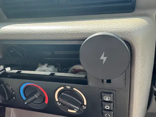 BMW e36 Ti Compact / Z3 Phone Mount Magsafe