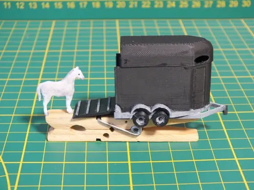 HO scale Horsebox Trailer