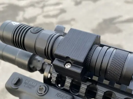Picatinny rail flashlight mount (Nitecore EC20)
