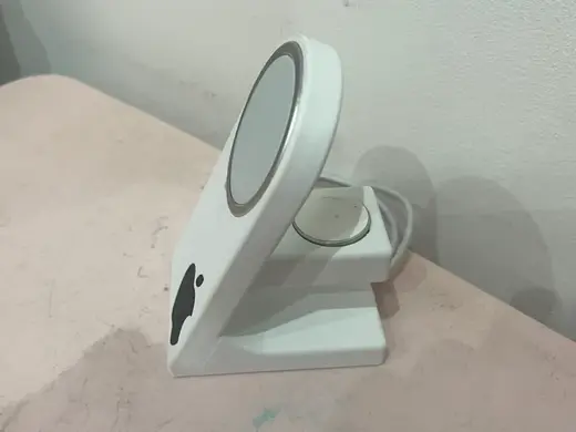 dock stand iphone watch magsafe charger lite