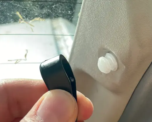 Citroën Parcel shelf clip replacement