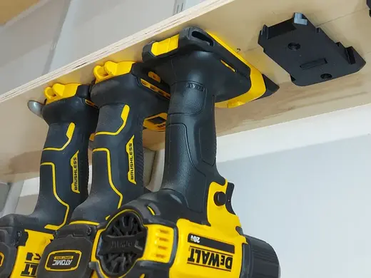 Dewalt 20V tool mount, with clip