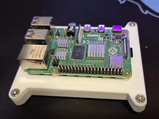 Raspi4 + SSD - SKadis Mount