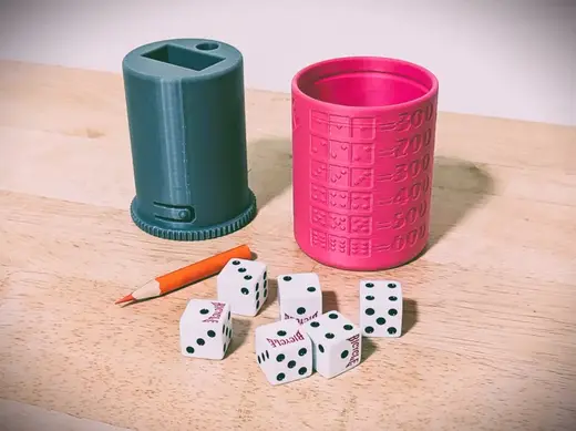 Farkle Dice Cup / Case