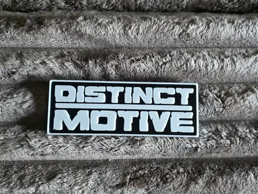 Distinct Motive Pendant