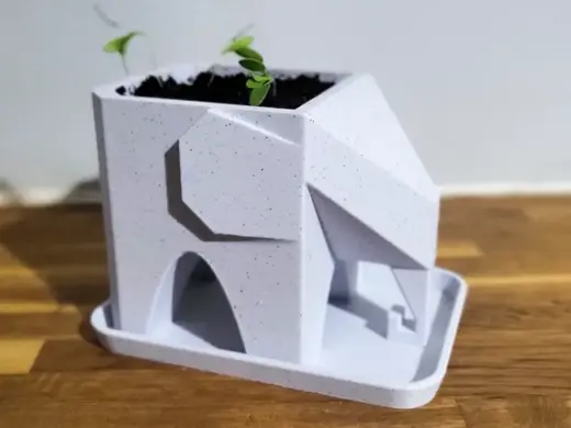 Low Poly Elephant with drip tray