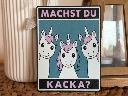 Drei Einhörner stellen Fragen im Gäste WC