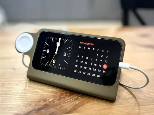 iPhone dock with Apple watch charger