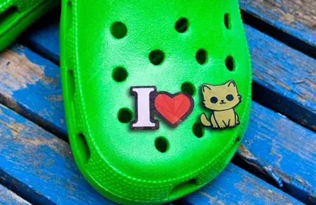 I Heart (Love) Croc Shoe Charm (Jibbitz)
