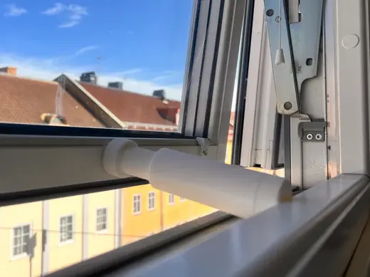 Adjustable Window Spacer/Holder