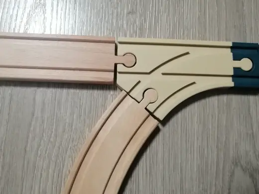 Curved 2 to 1 rail with 2 female connectors