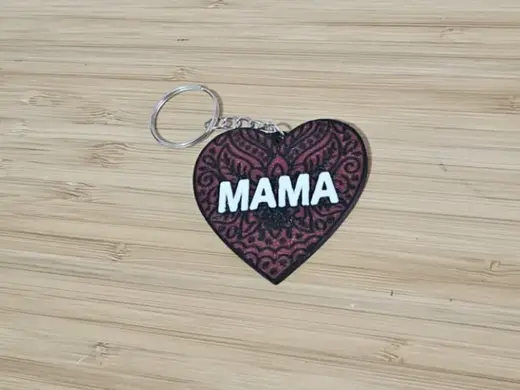Llavero corazon con palabra MAMA dia de la madre