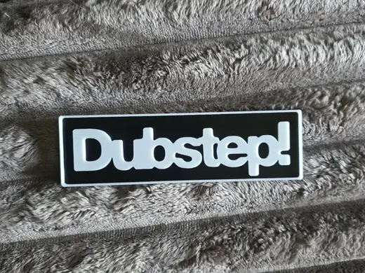Dubstep Pendant (distinct motive)