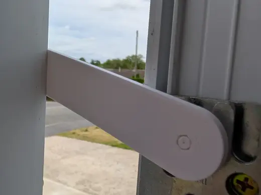Window latch / restrictor