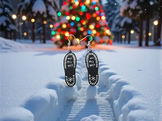 Santa footprints earrings