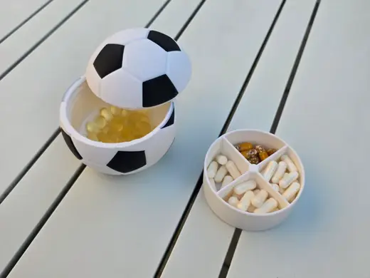 Fussball Pillenbox Behälter für größere Mengen