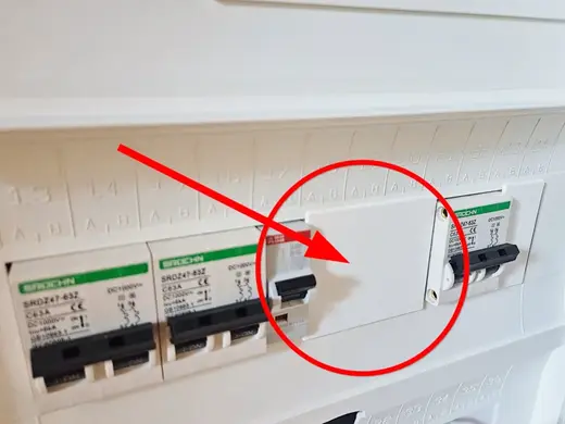 Abdeckblende Sicherungskasten Steckplatzabdeckung