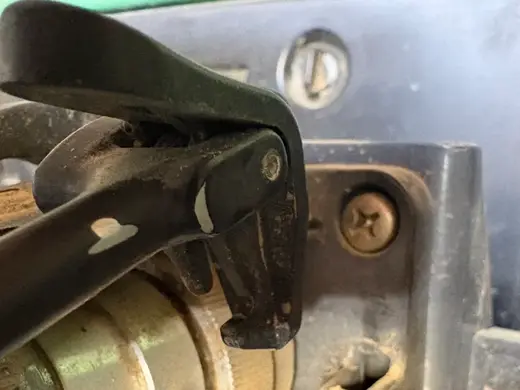 Fendt ISOBUS Verriegelung Verschluss Stecker Busch