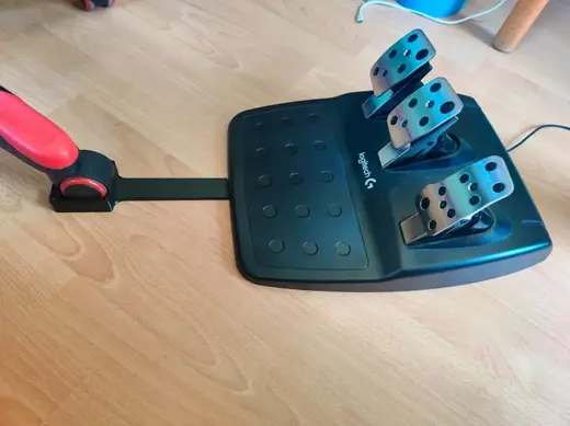 Logitech Pedal Holder to Prevent Sliding 14cm long