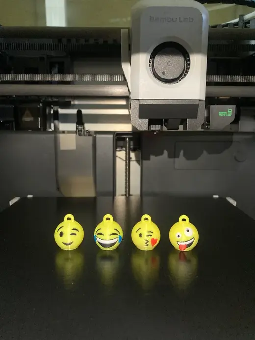 keychain emoji / emoticon