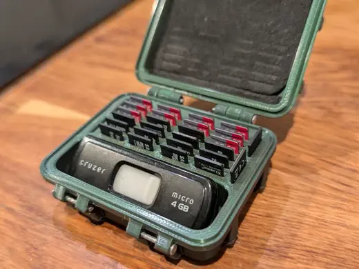 Slimmed micro SD-card storage container/case/box