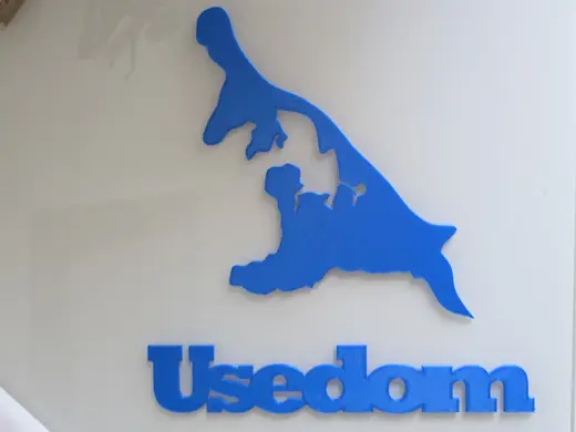 Usedom (Ostsee) - Umriss / Silhouette & Schriftzug