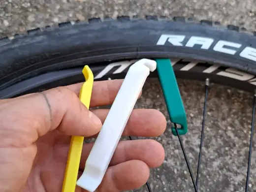 Bike tire lever / removal tool