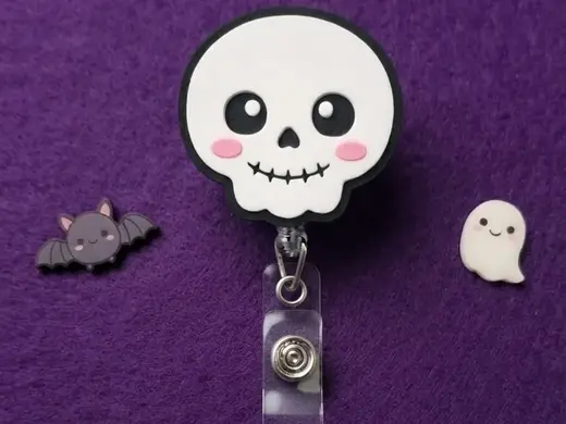 Cute Happy Skull Badge Reel Face/Magnet