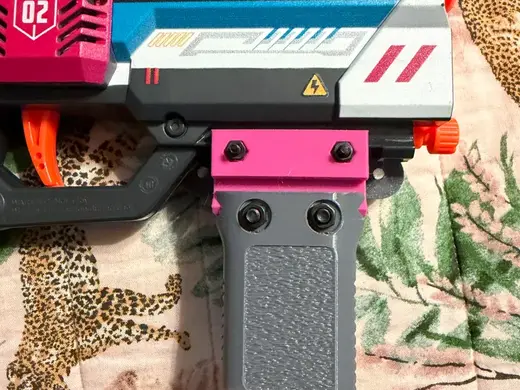 A picatinny riser for a fidlock adapter