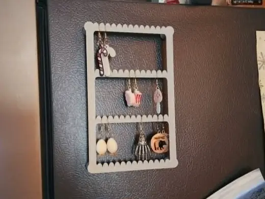 Magnetized Earring Holder