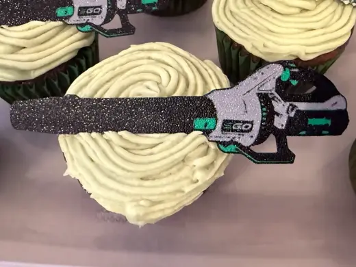 Ego Leaf Blower - Cupcake Topper