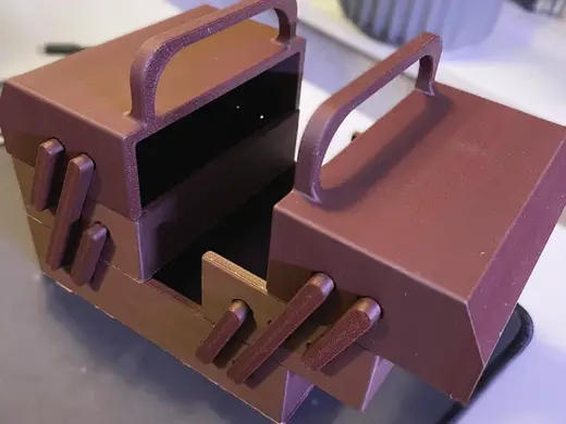 Cantilever toolbox (100x125mm) parametric model