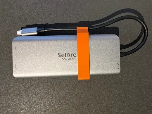 Selore USB C Hub Cable Clip