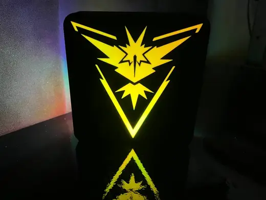 PokémonGO team Instinct lightbox scatola luminosa