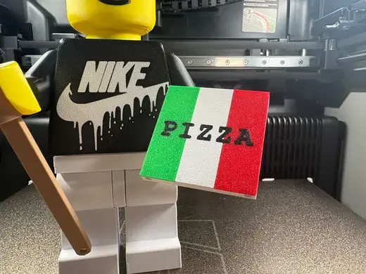 Pizzakarton V2 für 20cm Brickman Figur 500%