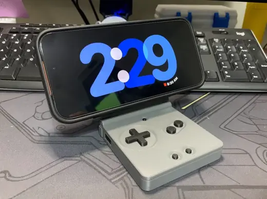 Retro Handheld MagSafe Dock