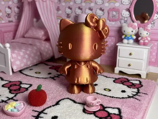 Hello Kitty en robe mignon