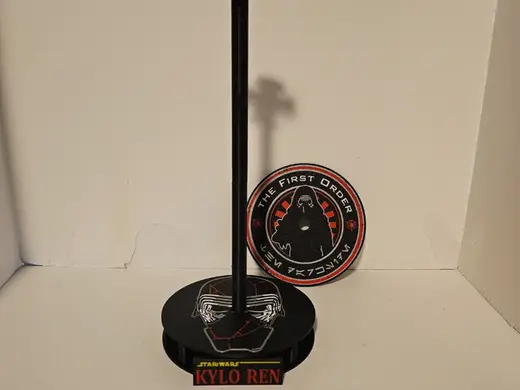 Kylo Ren Helmet Stand w/changeable face plates