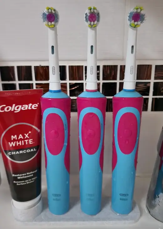 Oral-B x3 + Toothpaste