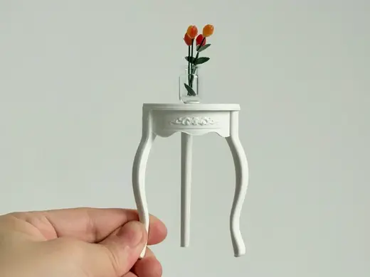 Elegant 3-Leg Mini Corner Side Table - Scalable
