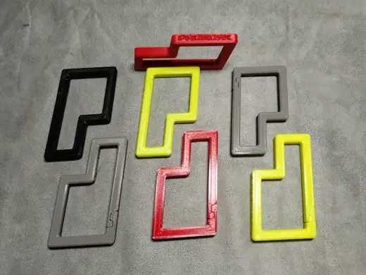 P letter shape keychain carabiner