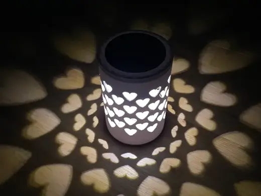 Tischlampe LED mit Herzen